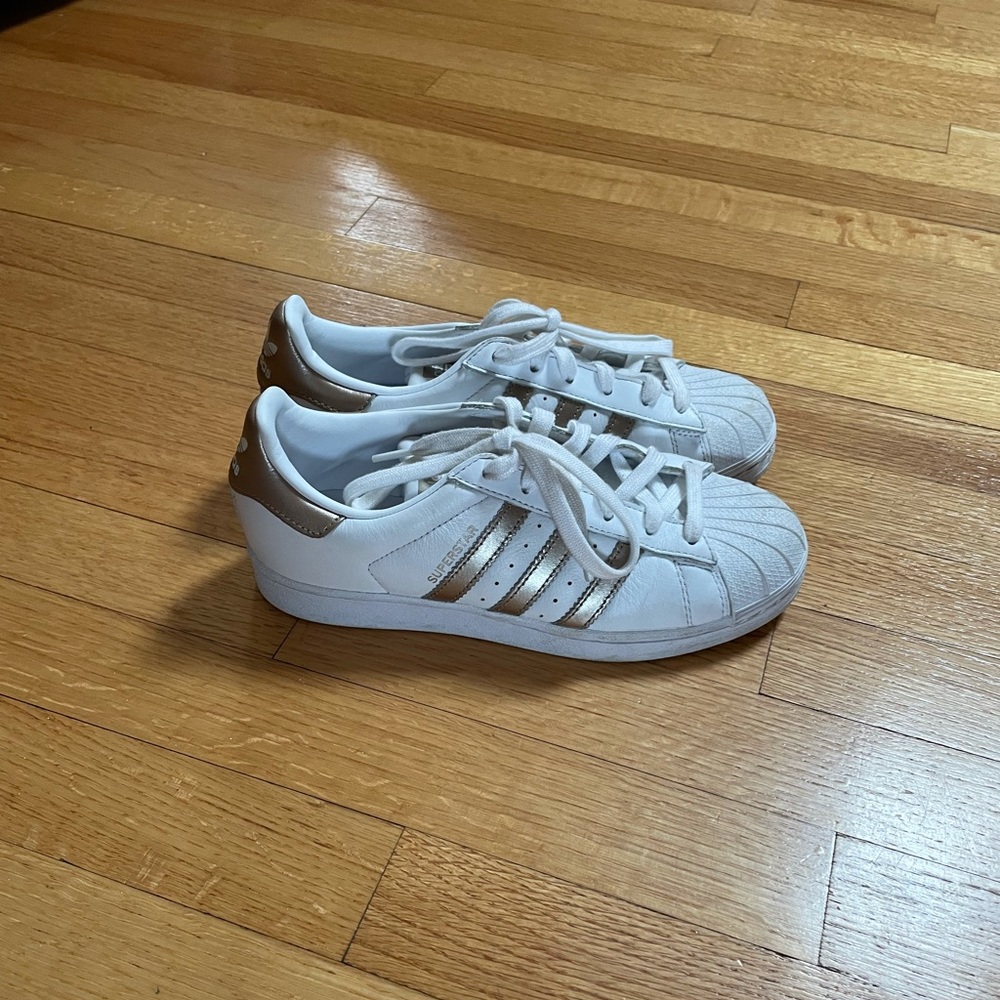 Adidas sneakers size 7